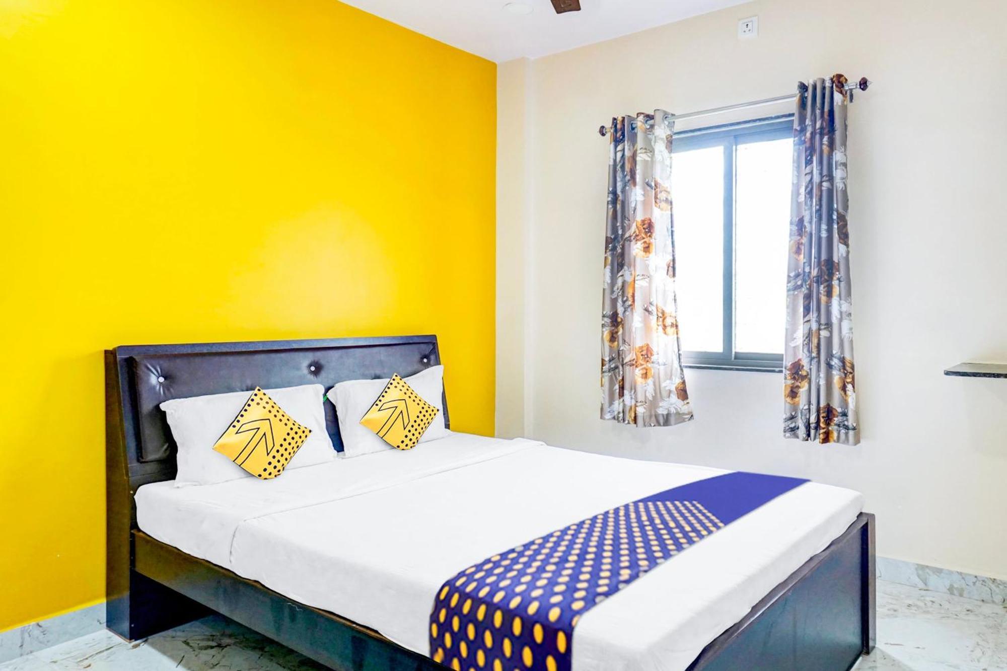 Spot On Hotel Shree Samarth Lodging Kolhapur Exterior photo