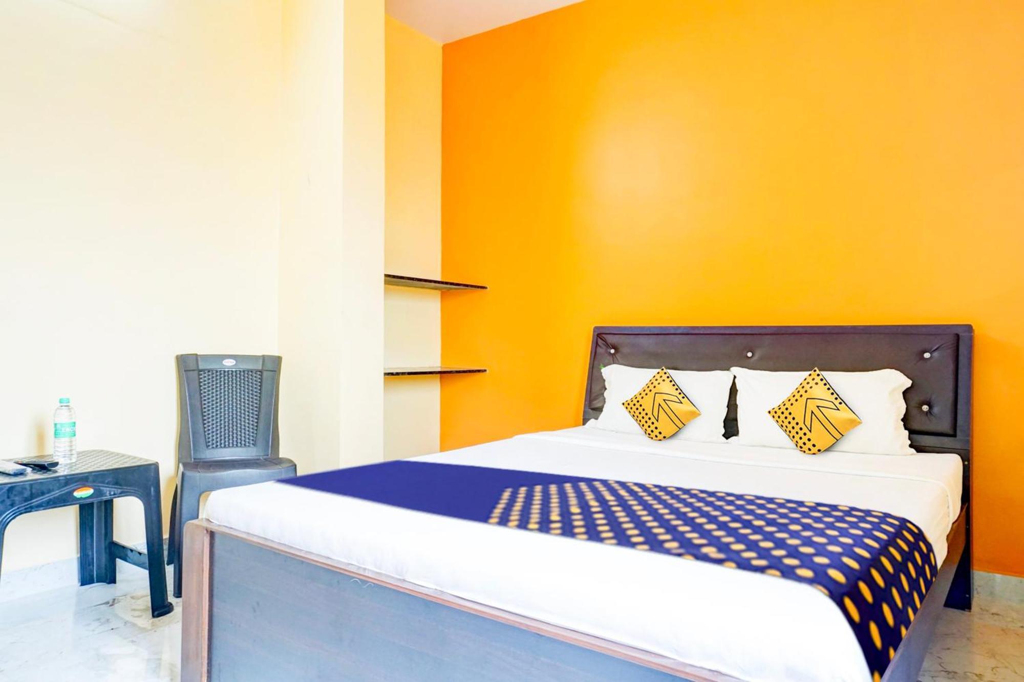 Spot On Hotel Shree Samarth Lodging Kolhapur Exterior photo