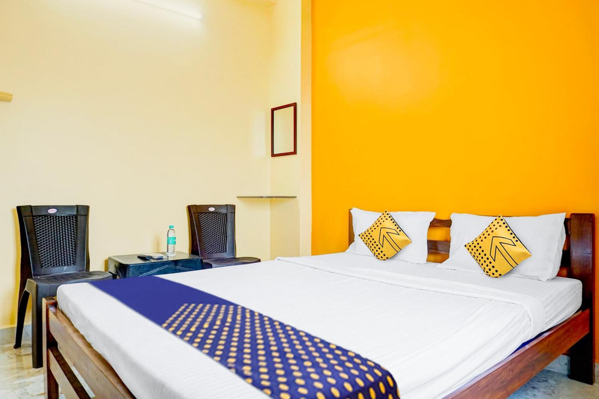 Spot On Hotel Shree Samarth Lodging Kolhapur Exterior photo
