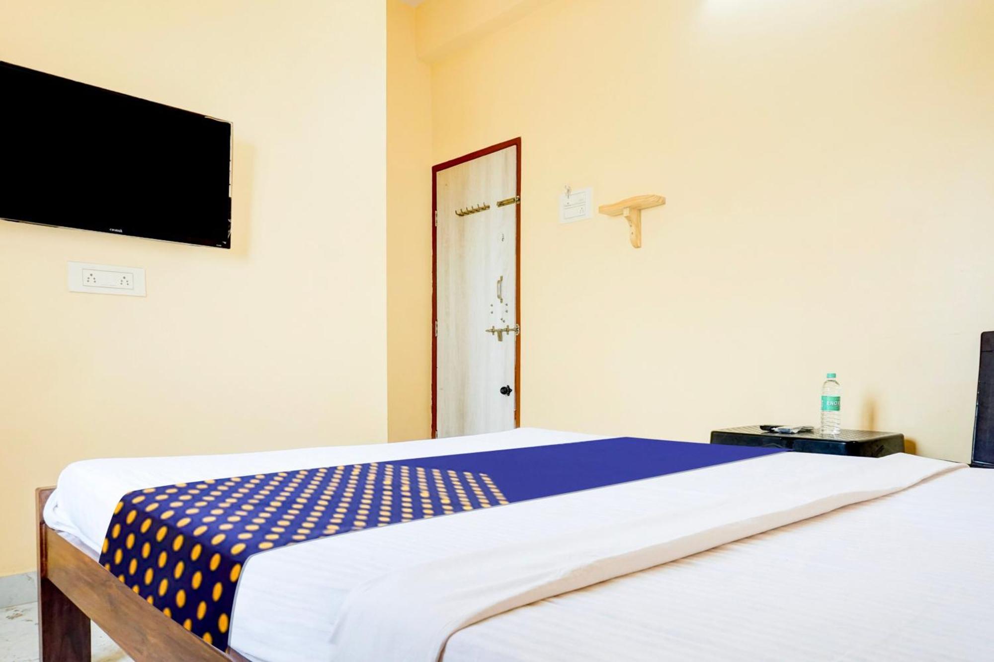 Spot On Hotel Shree Samarth Lodging Kolhapur Exterior photo